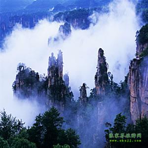 武漢往返:張家界、鳳凰古城、韶山六日游,每周一、周四發(fā)團(tuán)